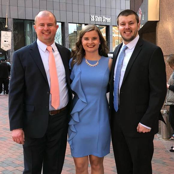 Meet your Posher, Alyssa - Picture 2 of 2